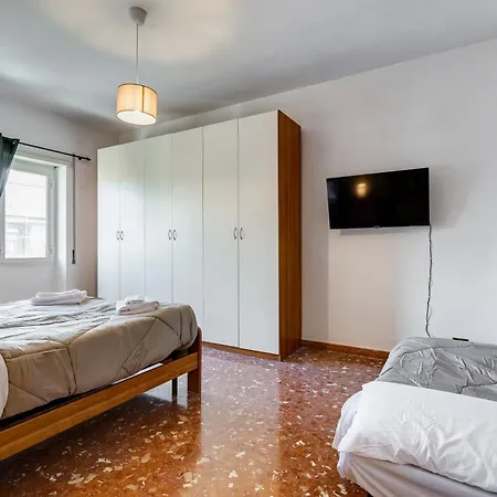 Apartment Near Metro A - Modern Boho Style